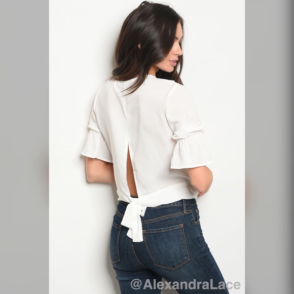 LAST 1 ✨White Cropped Blouse✨ - Picture 2 of 2